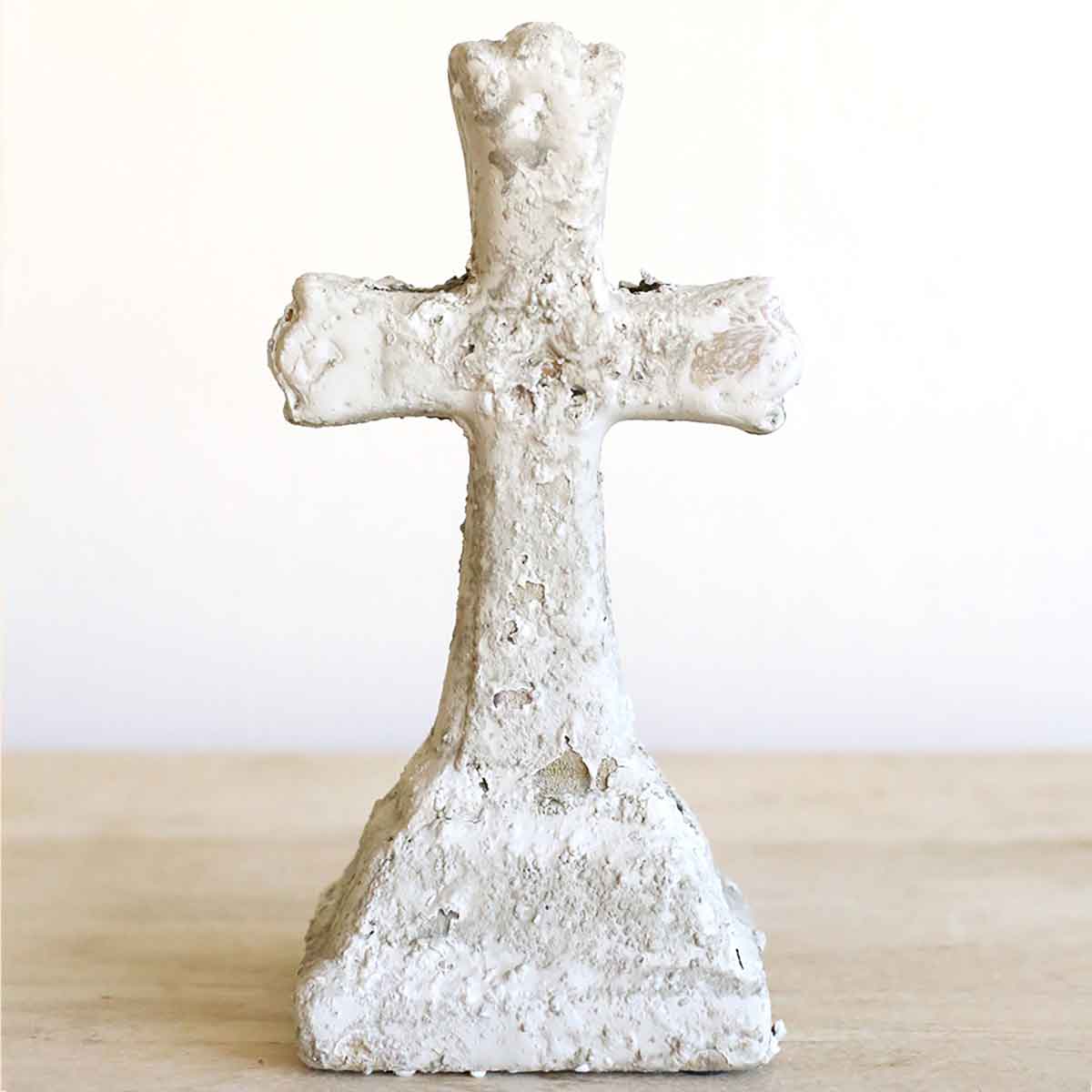 Croix Decor Antique Cream 5x8.25x3.25