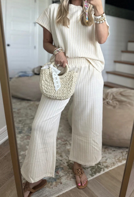 Beige textured set