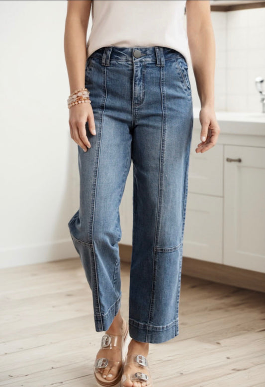 Exposed Stitching Straight Jeans