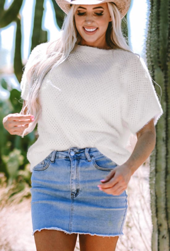 White fuzzy s/s sweater